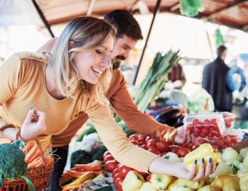 Auf dem Wochenmarkt © bobex73-stock.adobe.com