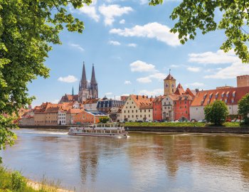 Regensburg im Sommer © Jan Schuler - stock.adobe.com