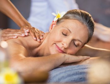 Massage © Rido - stock.adobe.com