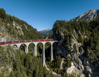 Bernina Express auf dem Landwasserviadukt © RhB, Andrea Badrutt