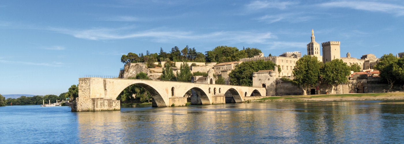 Avignon mit Brücke Pont St. Benezet und Papstpalast